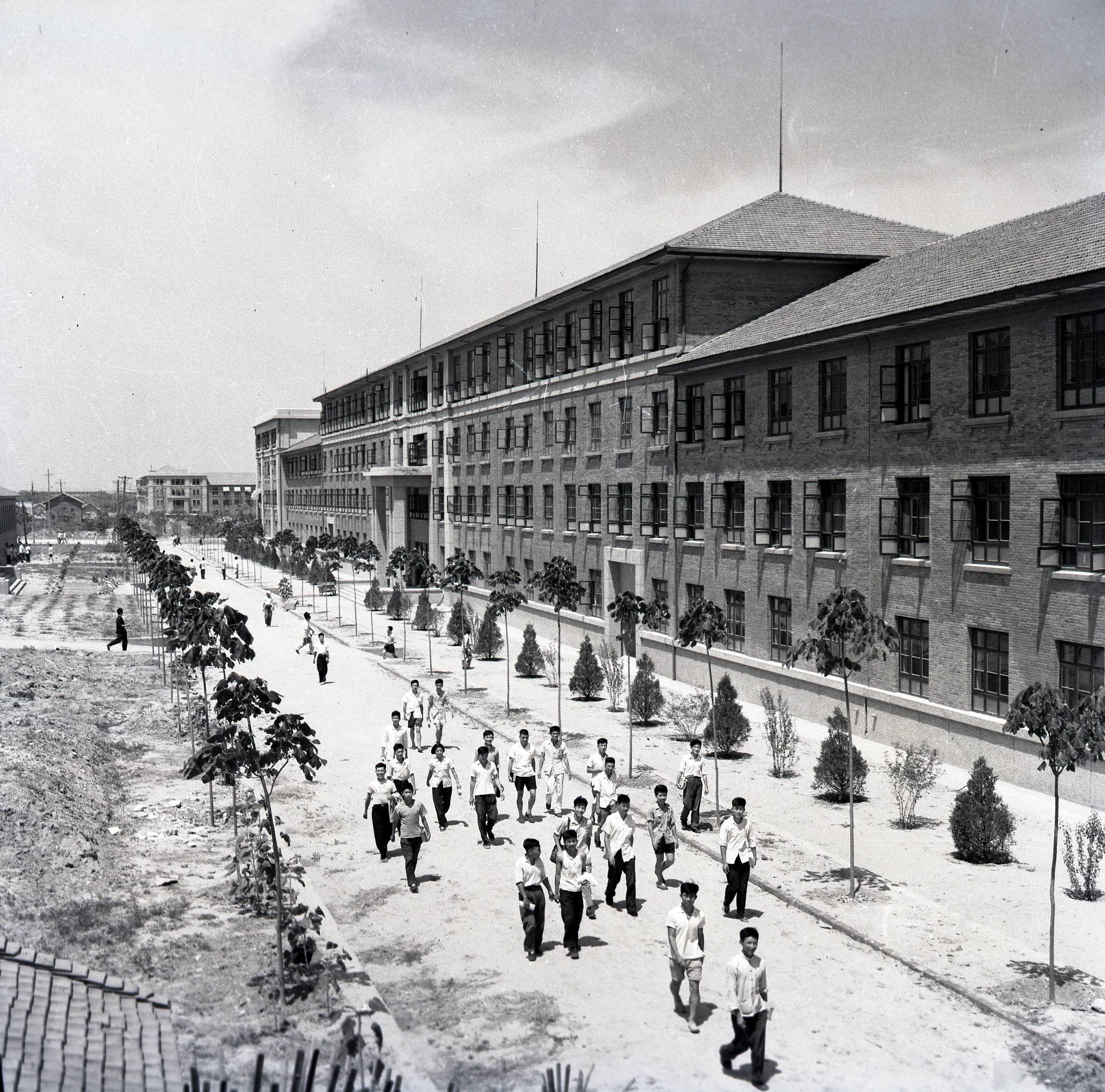 1959年拍攝的西遷后的交通大學(xué)校園一景（資料照片）。