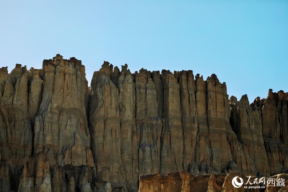 壯美的土林。人民網(wǎng) 李海霞攝