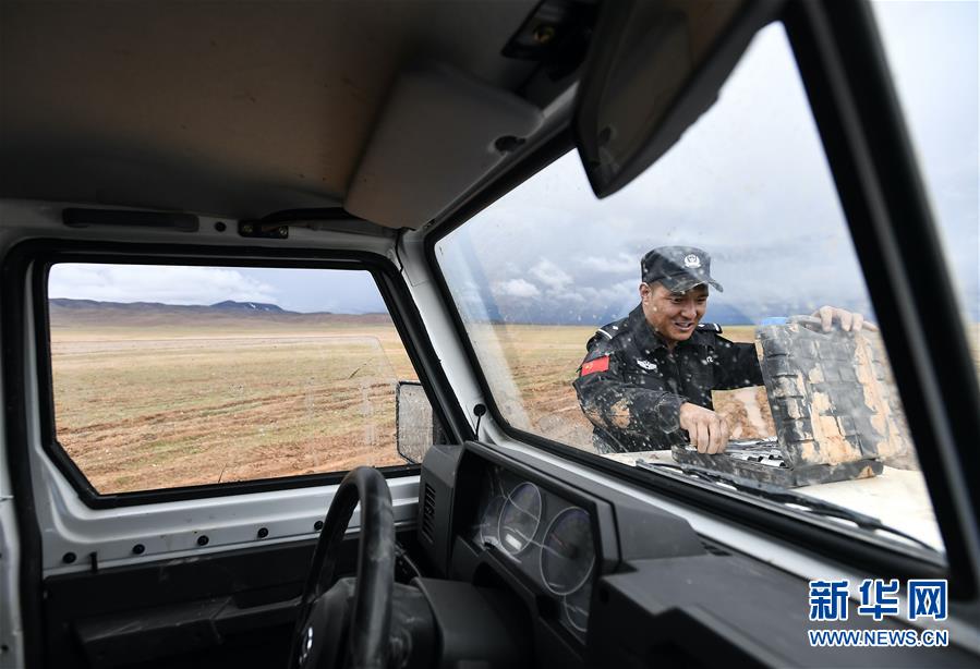 （圖文互動）（2）記者手記：可可西里，“挪”向“藏羚羊大產(chǎn)房”的14個半小時