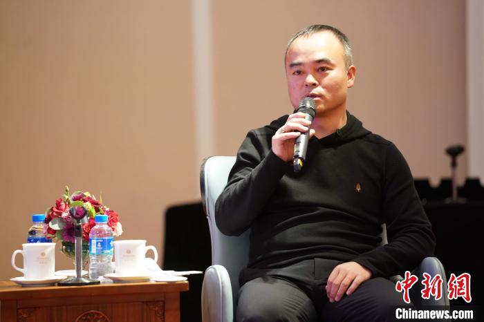 圖為<a target='_blank' >中新社</a>青海分社社長胡鐘藝就加強瀾湄流域新聞報道發(fā)表觀點?！√K丹 攝