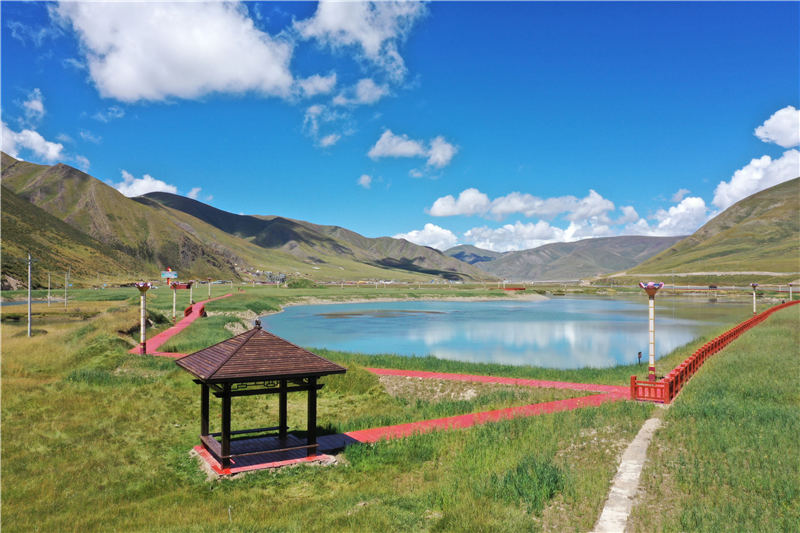 宜牛二村砂場(chǎng)生態(tài)修復(fù)后狀況。甘孜州石渠生態(tài)環(huán)境局供圖