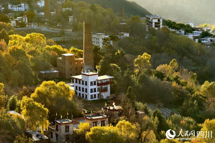 丹巴美景。李永安攝