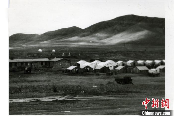 圖為20世紀70年代風火山觀測站科學城。(資料圖) 中鐵西北科學研究院供圖