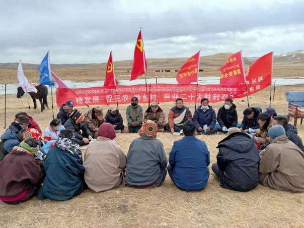 青?，斍撸厚R背宣講隊(duì)助推“1號(hào)”文件入腦走心