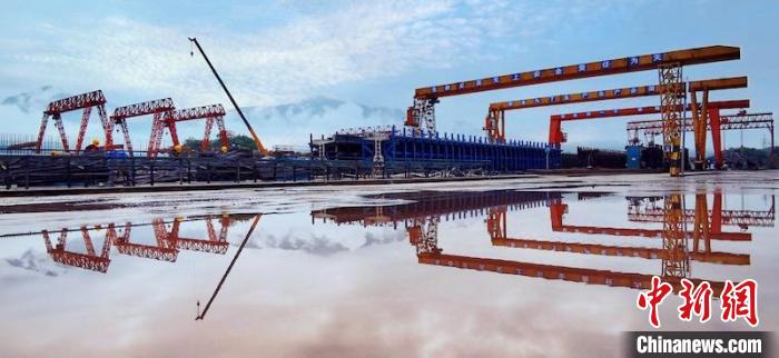 成蘭鐵路高原段T梁發(fā)運全部完成?！≈需F八局 供圖