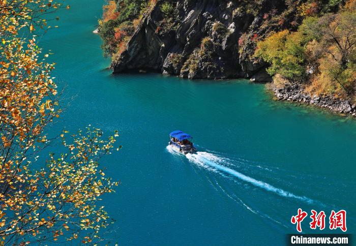 松坪溝風(fēng)光。　何清海 攝