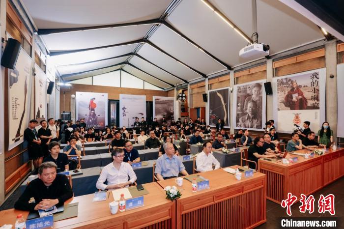 萬瑪才旦追思會暨作品研討會現(xiàn)場?！≈袊佬g(shù)學(xué)院供圖