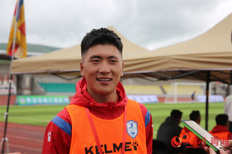 年輕的球員。人民網(wǎng) 馬可欣攝