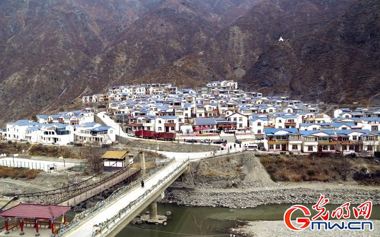 我們的家園｜黨建引領(lǐng)發(fā)展，這座高原山村“變身”別墅村