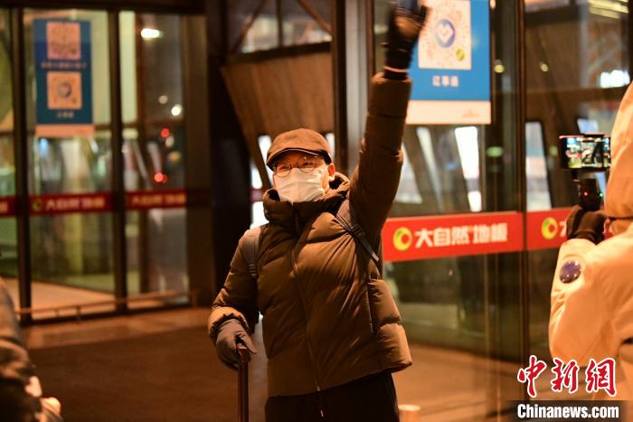 1月9日晚剛到沈陽?！¤F西區(qū)委宣傳部 攝