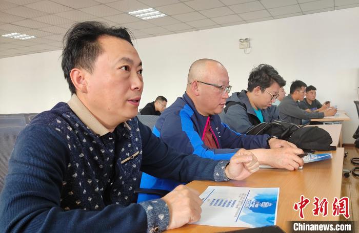 圖為培訓(xùn)會(huì)現(xiàn)場(chǎng)?！∝暽＠?攝