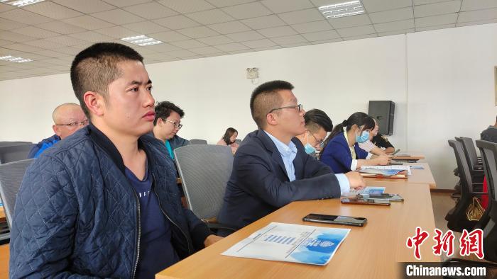 圖為培訓(xùn)會(huì)現(xiàn)場(chǎng)?！∝暽＠?攝