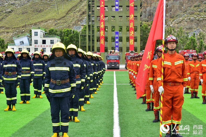 誓師大會(huì)現(xiàn)場(chǎng)。人民網(wǎng) 李海霞攝