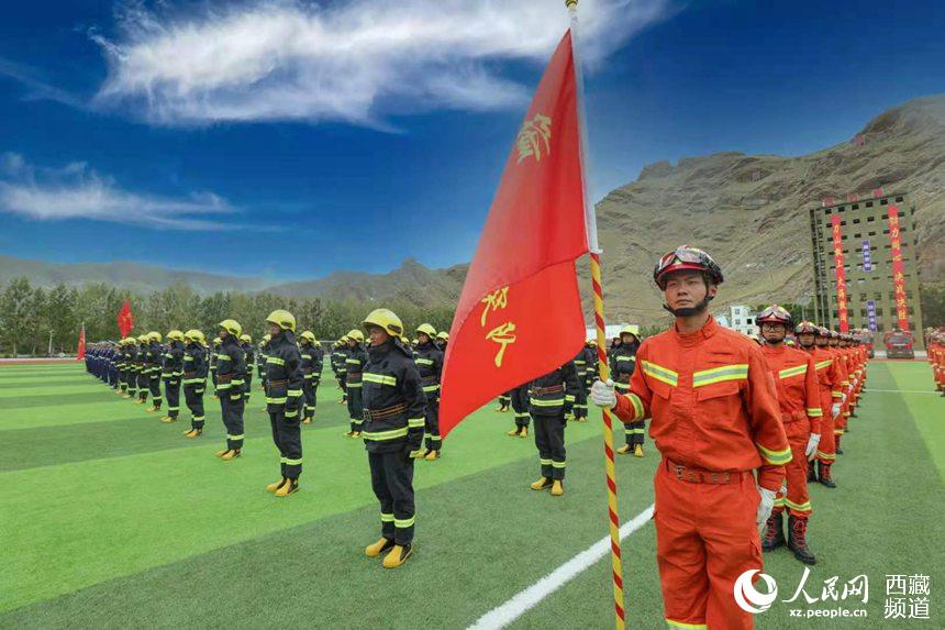 誓師大會(huì)現(xiàn)場(chǎng)。 人民網(wǎng) 李海霞 攝