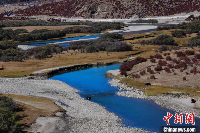 資料圖為拉薩市墨竹工卡縣境內(nèi)的美景?！∝暩聛硭?攝