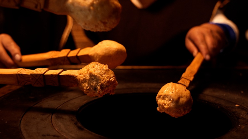  烤“結(jié)達”。