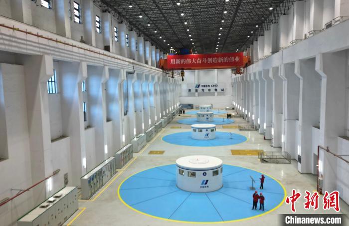 圖為水電站內部?！⊥趵凇z