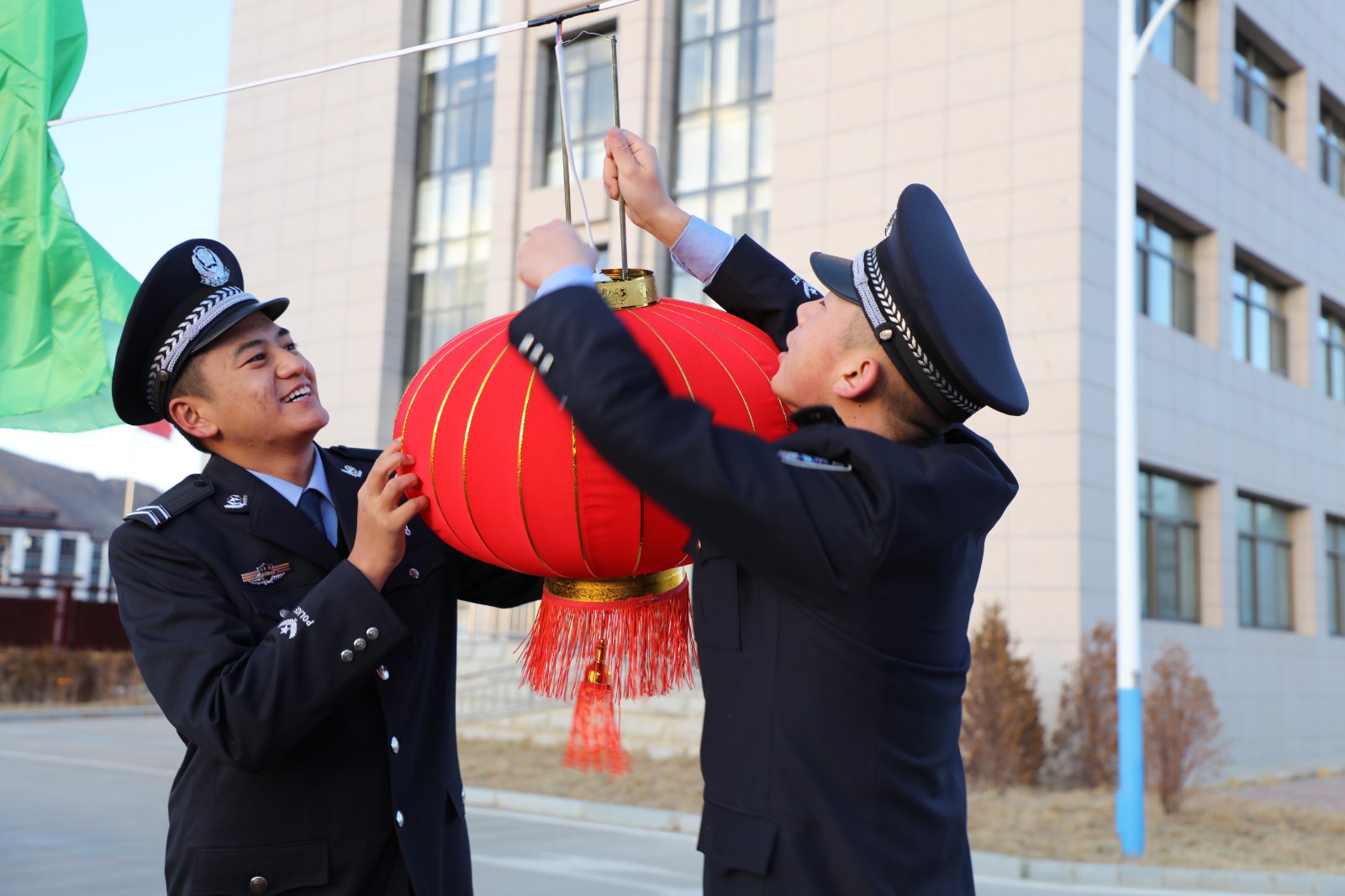 （要聞 新媒體）雪域邊關的他們，是歸途的(4189296)-20230122091651.jpg