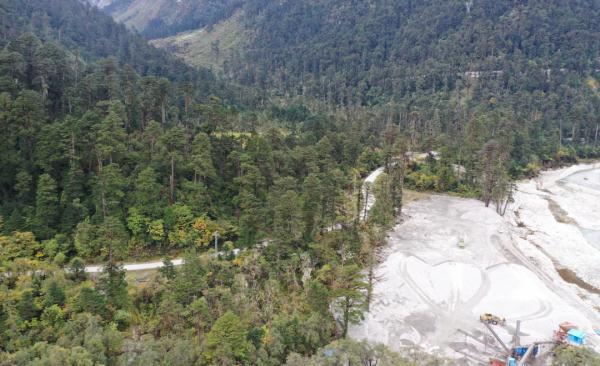 幾代建設(shè)者，歷經(jīng)半個(gè)多世紀(jì)完成！這是一條怎樣的公路？