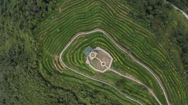 幾代建設(shè)者，歷經(jīng)半個(gè)多世紀(jì)完成！這是一條怎樣的公路？