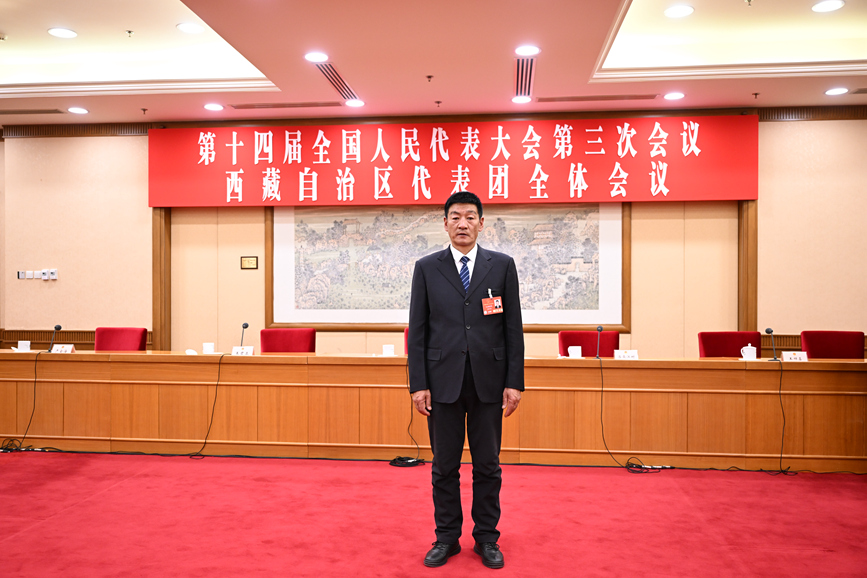 全國(guó)人大代表、國(guó)網(wǎng)拉薩供電公司城區(qū)供電服務(wù)中心帶電作業(yè)保電班副班長(zhǎng)扎西尼瑪。次吉美朵攝