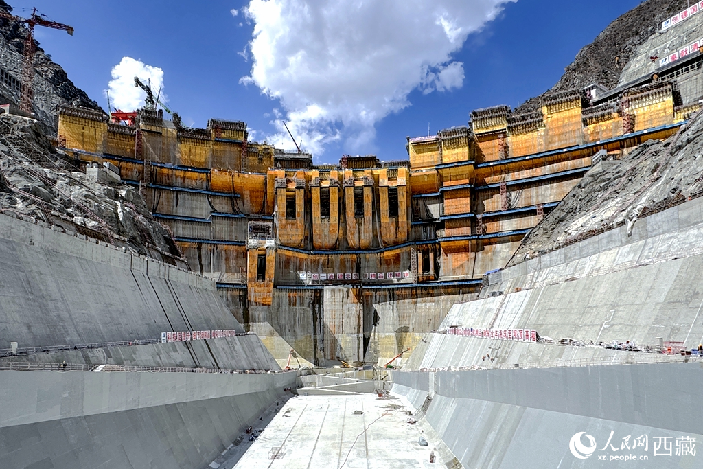 葉巴灘水電站。