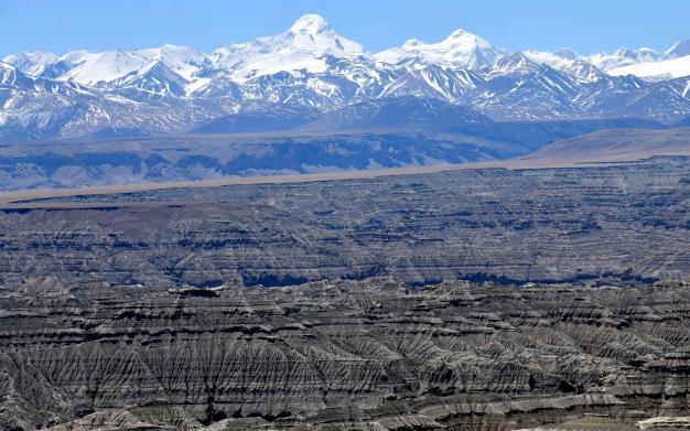 4月5日，西藏阿里札達(dá)土林?！±盍?攝